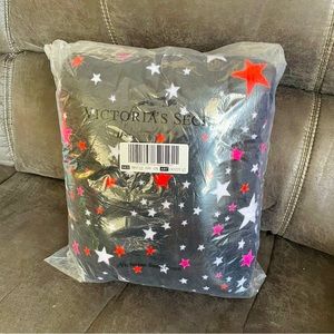 NEW Victoria’s Secret Star Sherpa Blanket